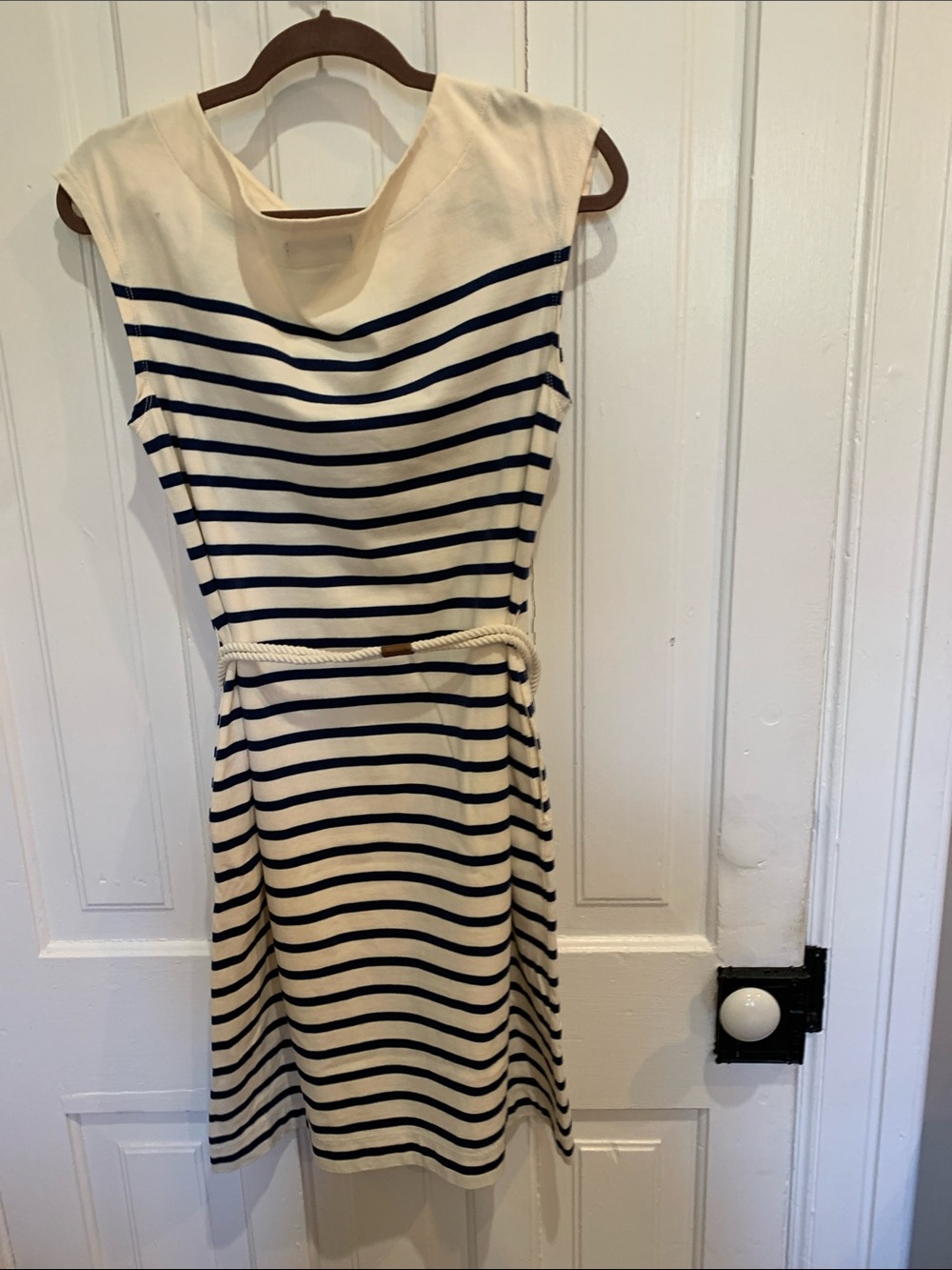 Dress - Picture 2 of 5